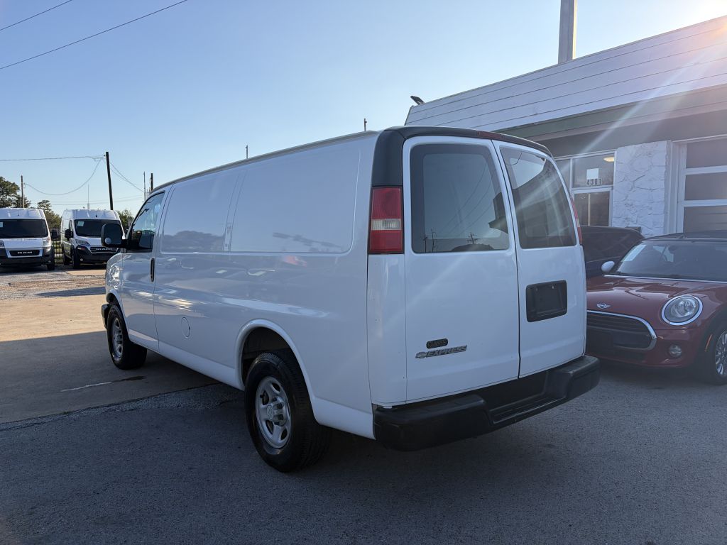 Photo 25 of this CHEVROLET EXPRESS G1500