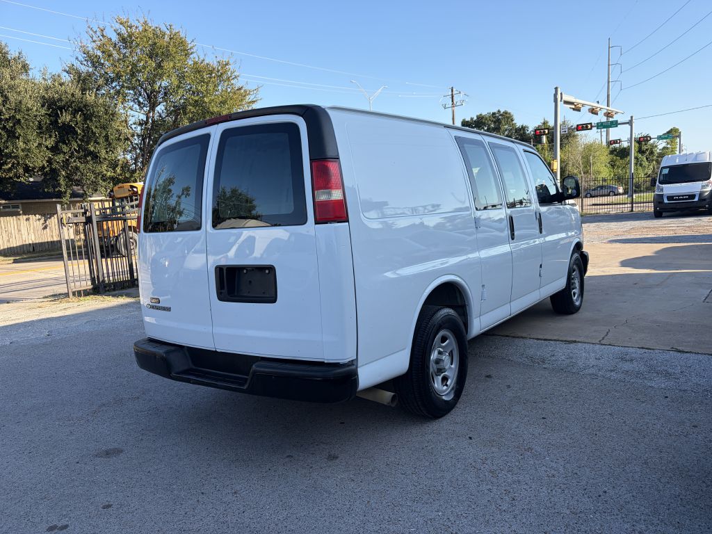 Photo 32 of this CHEVROLET EXPRESS G1500