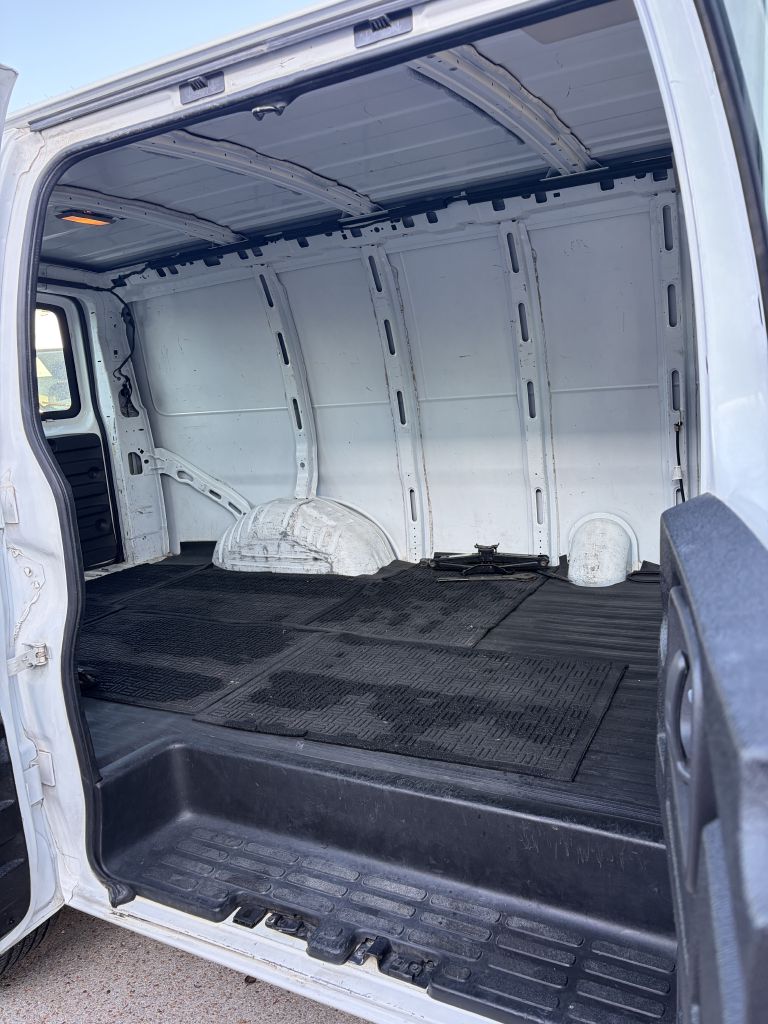 Photo 38 of this CHEVROLET EXPRESS G1500