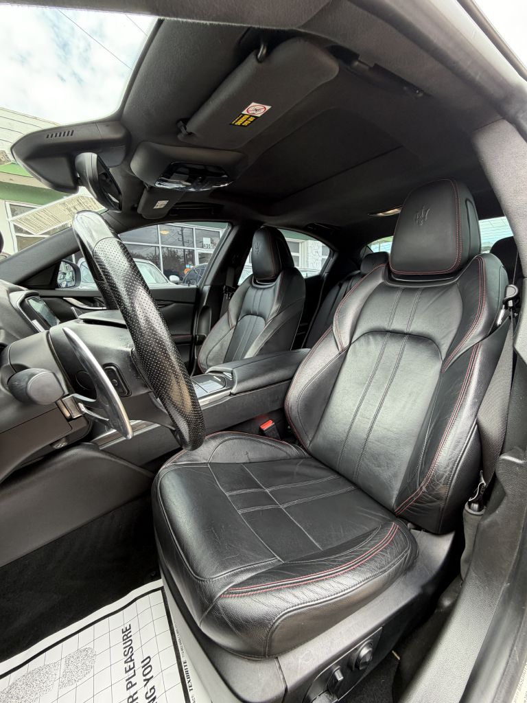 Photo 11 of this MASERATI GHIBLI