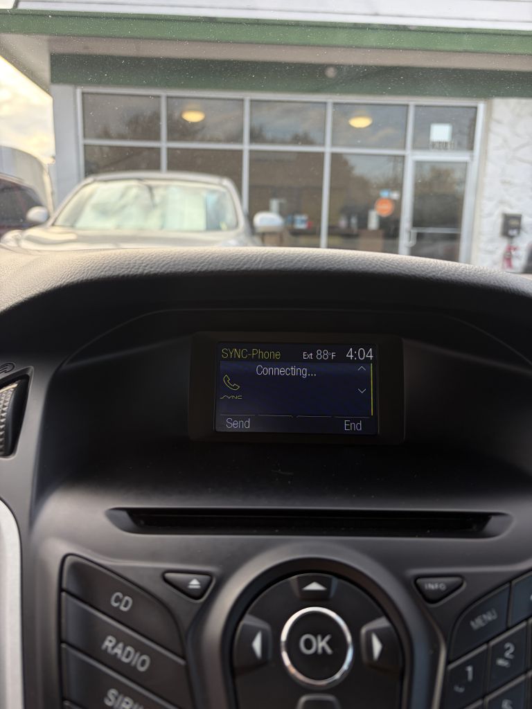 Photo 7 of this FORD FOCUS