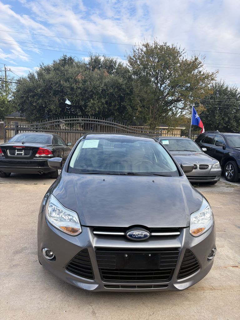 Photo 24 of this FORD FOCUS