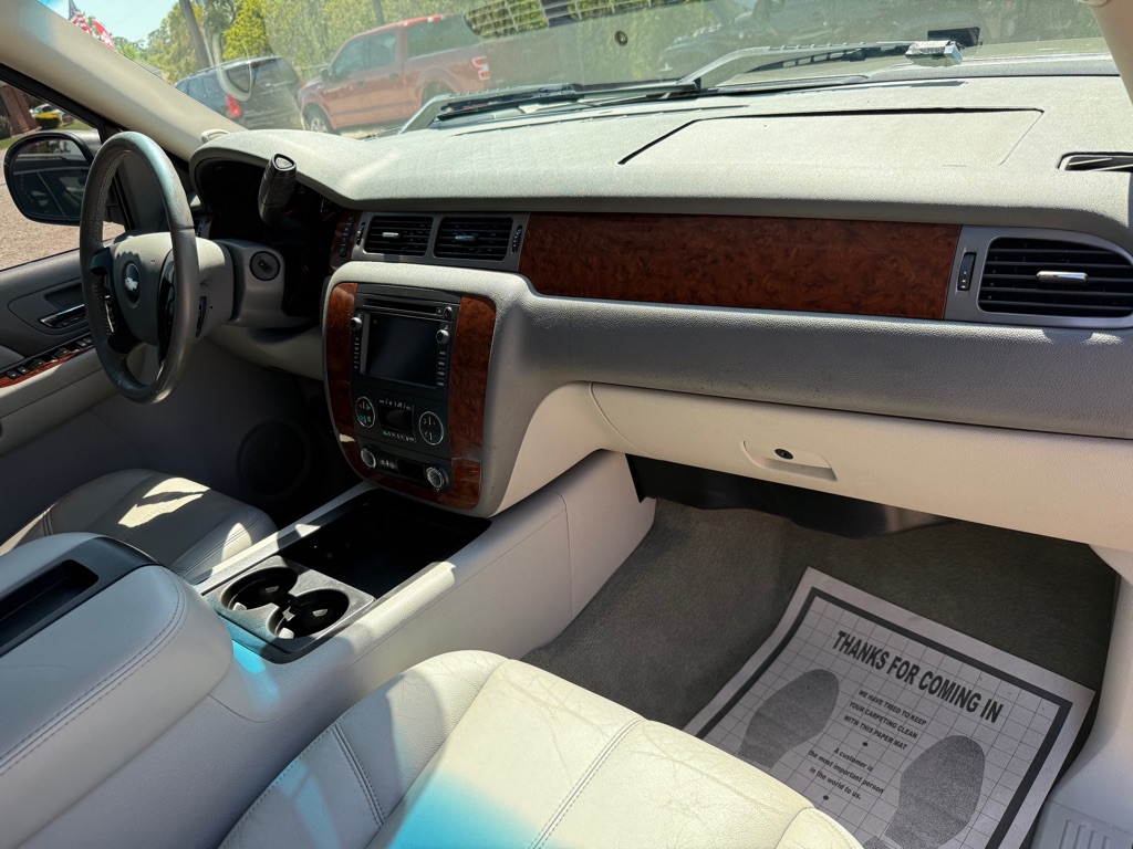 Photo 28 of this CHEVROLET SILVERADO 1500