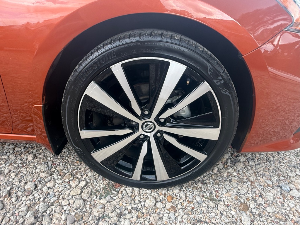 Photo 33 of this NISSAN ALTIMA