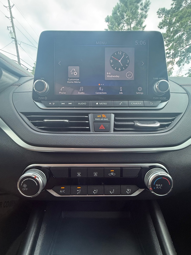 Photo 17 of this NISSAN ALTIMA