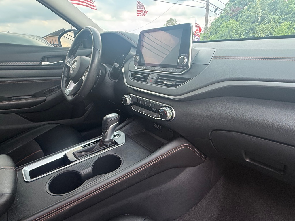 Photo 22 of this NISSAN ALTIMA