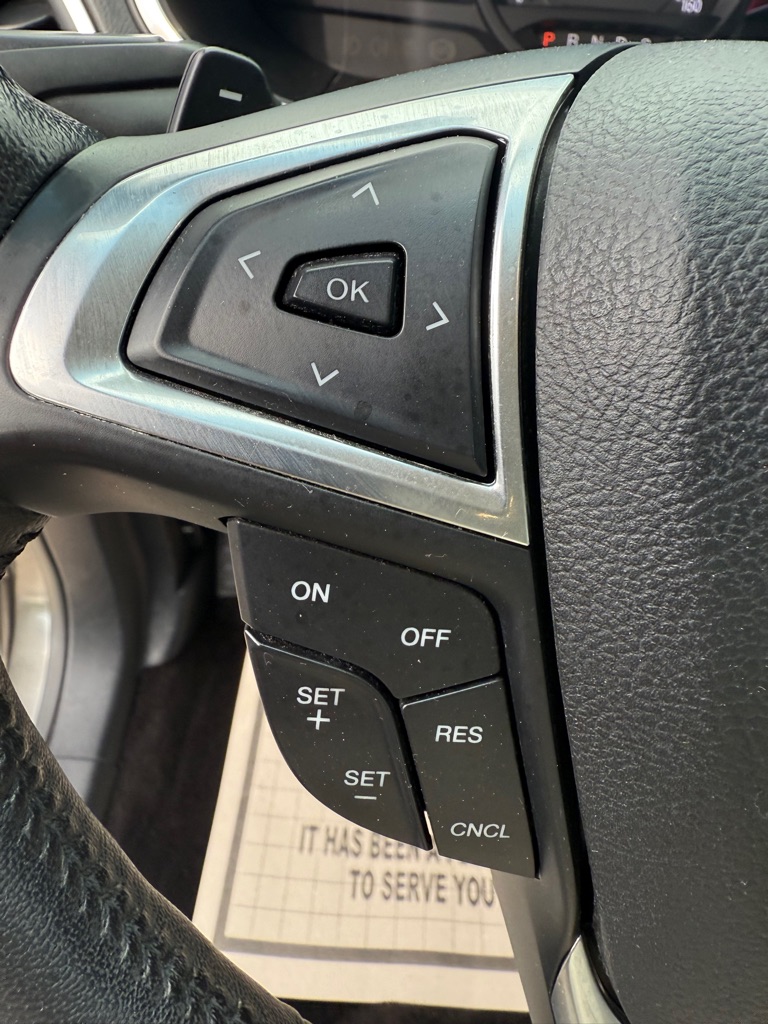 Photo 19 of this FORD EDGE