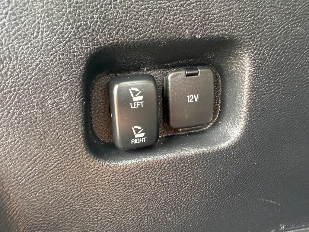 Photo 25 of this FORD EDGE
