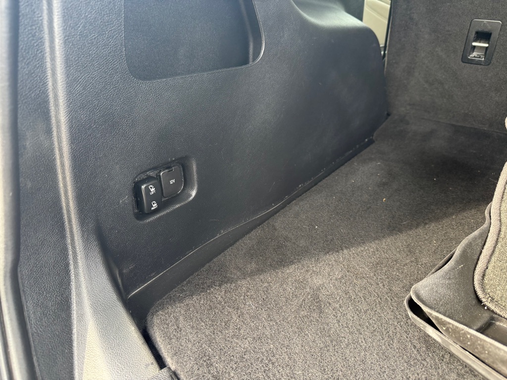 Photo 29 of this FORD EDGE
