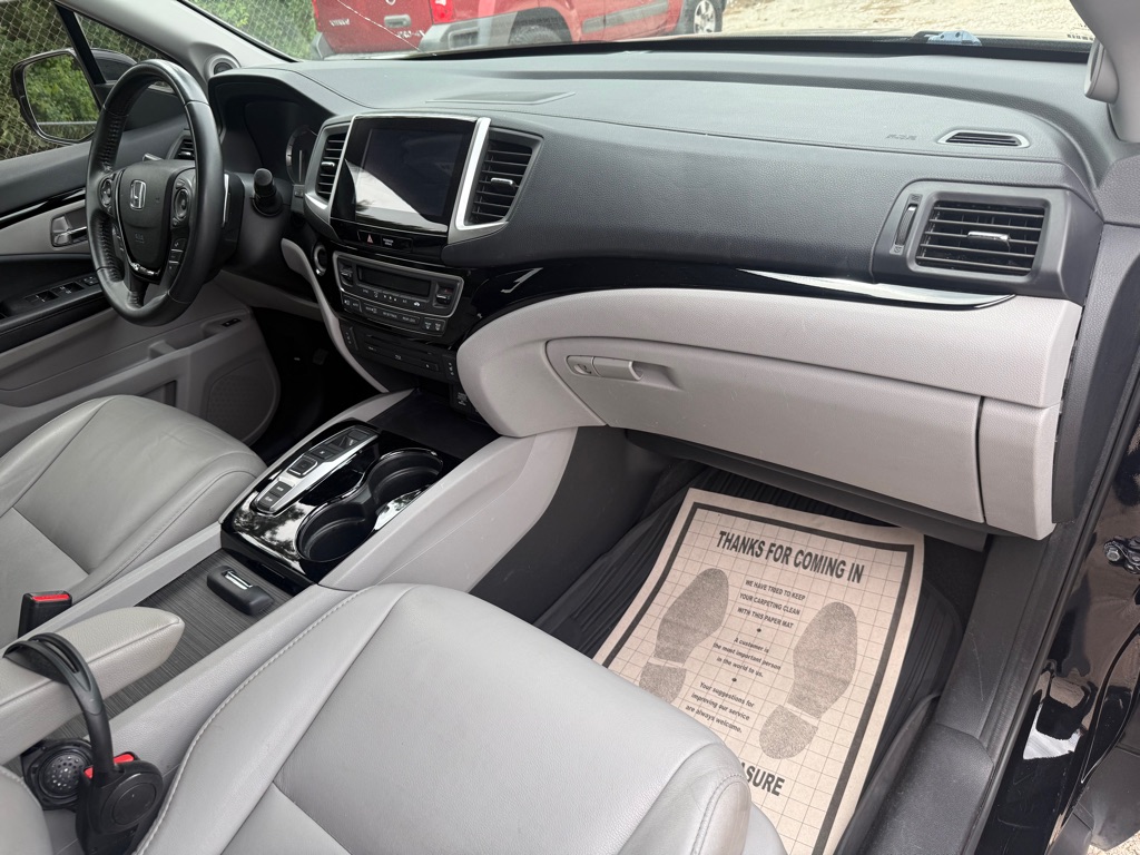 Photo 23 of this HONDA PILOT