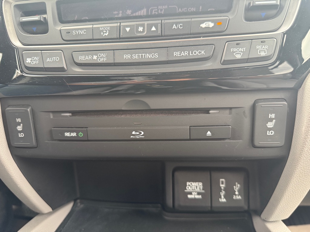 Photo 30 of this HONDA PILOT