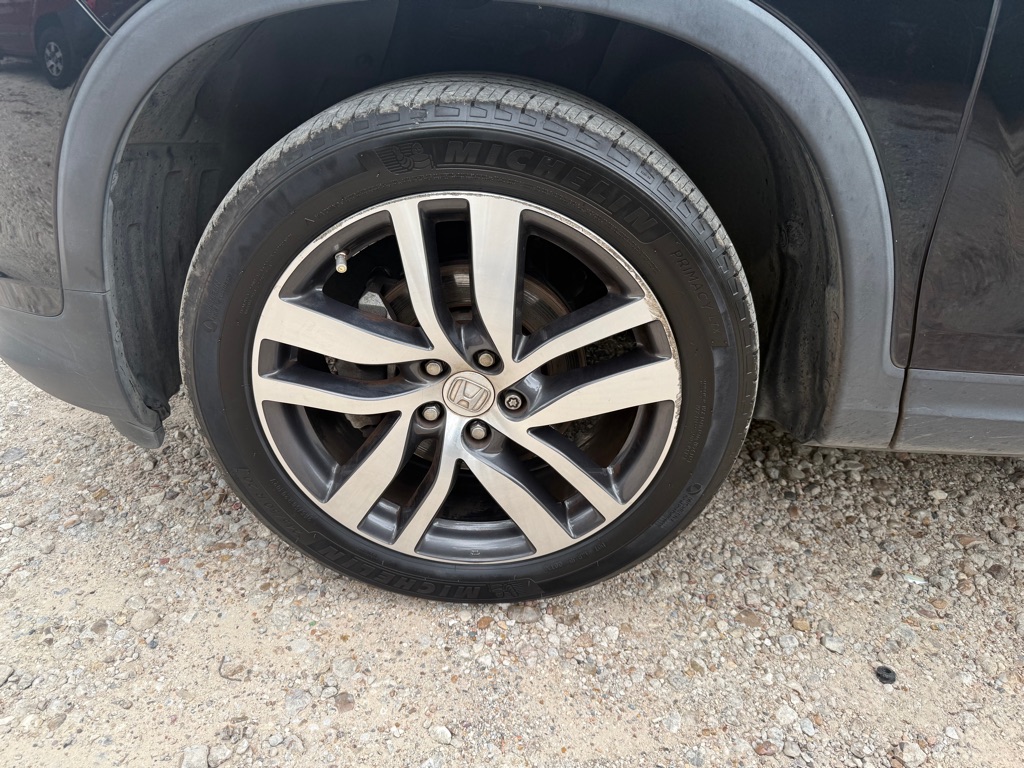 Photo 9 of this HONDA PILOT