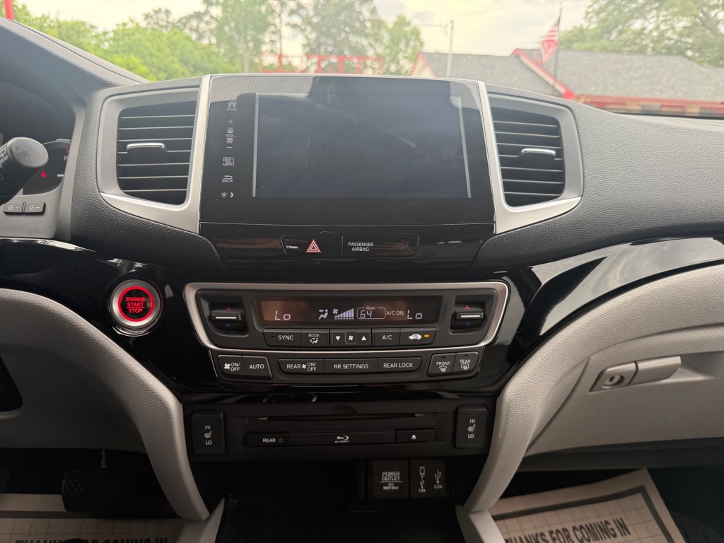 Photo 27 of this HONDA PILOT