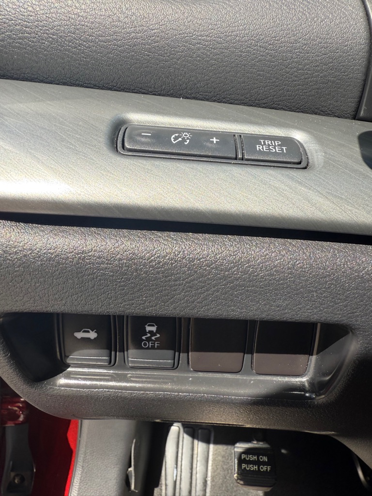 Photo 32 of this NISSAN MAXIMA