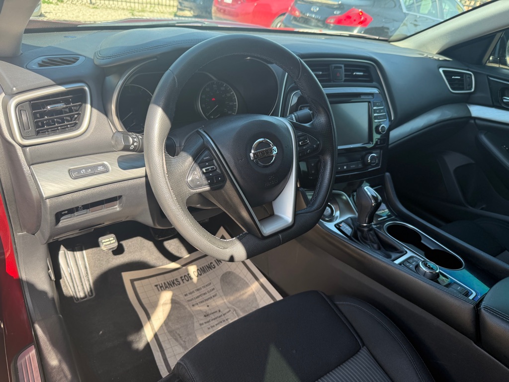 Photo 34 of this NISSAN MAXIMA