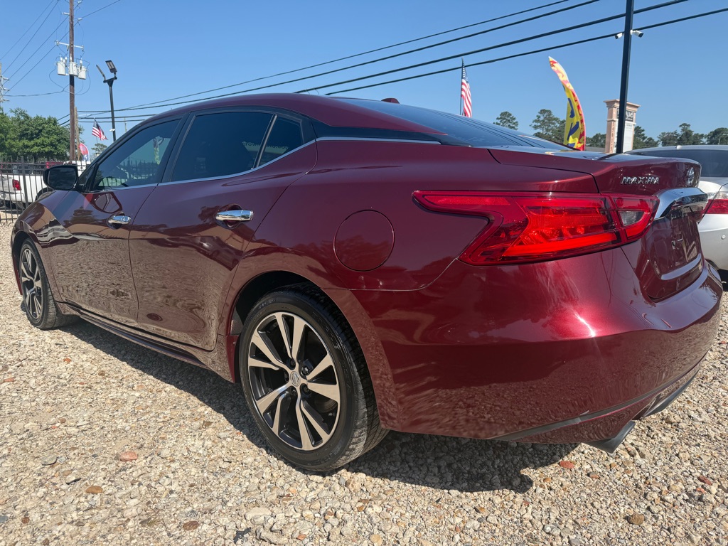 Photo 8 of this NISSAN MAXIMA