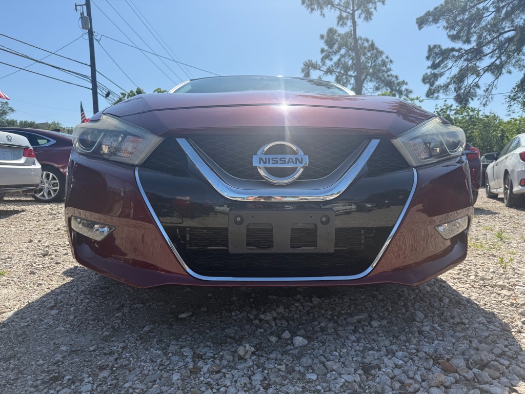 Photo 2 of this NISSAN MAXIMA