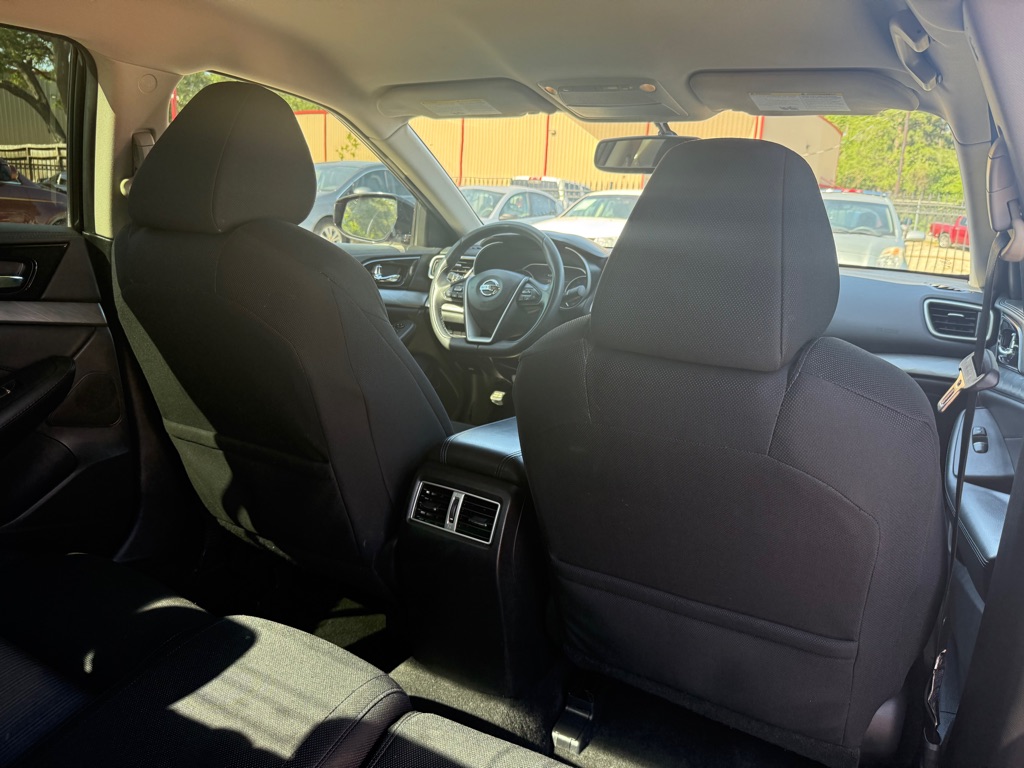 Photo 41 of this NISSAN MAXIMA