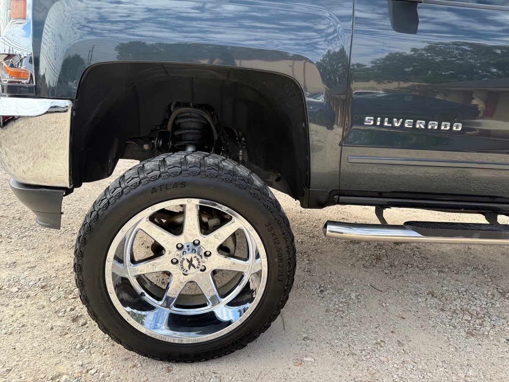 Photo 9 of this CHEVROLET SILVERADO 1500