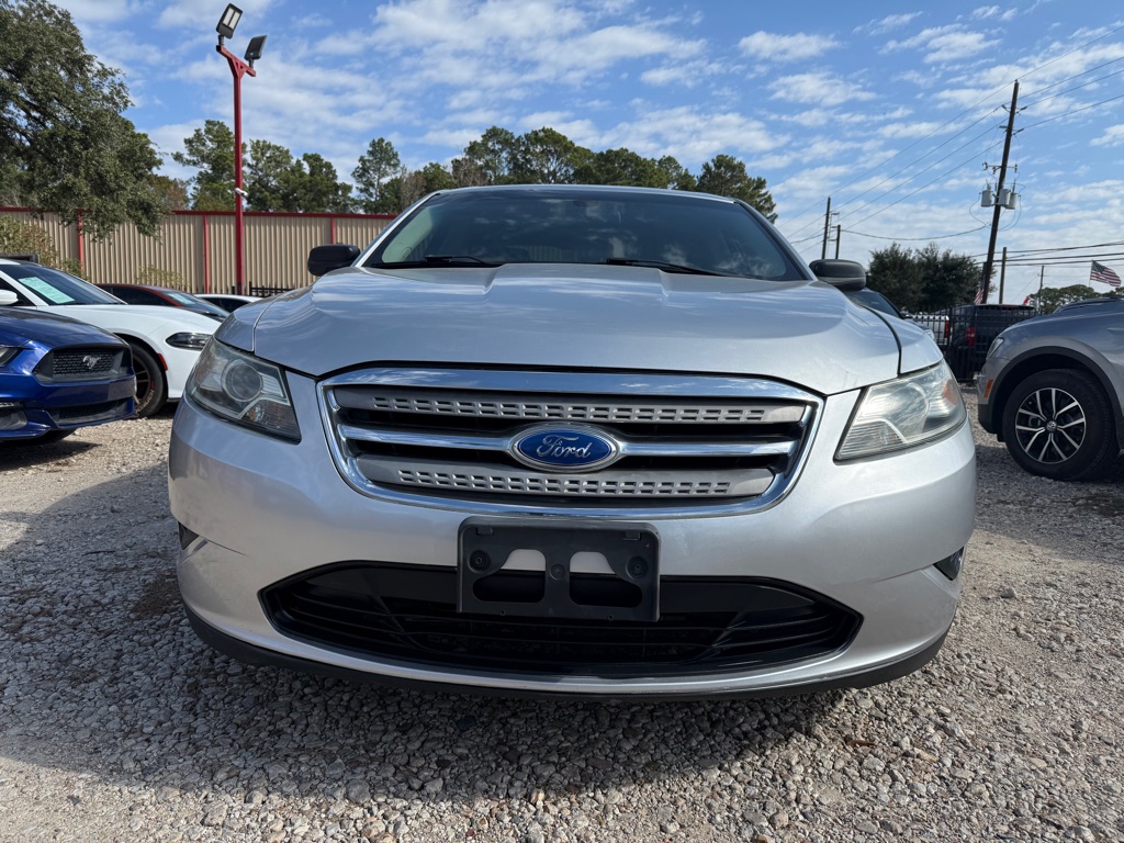 Photo 2 of this FORD TAURUS