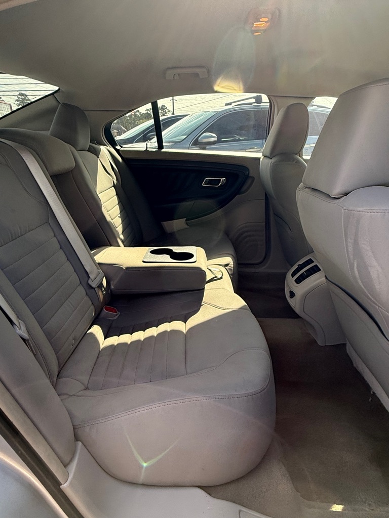 Photo 22 of this FORD TAURUS