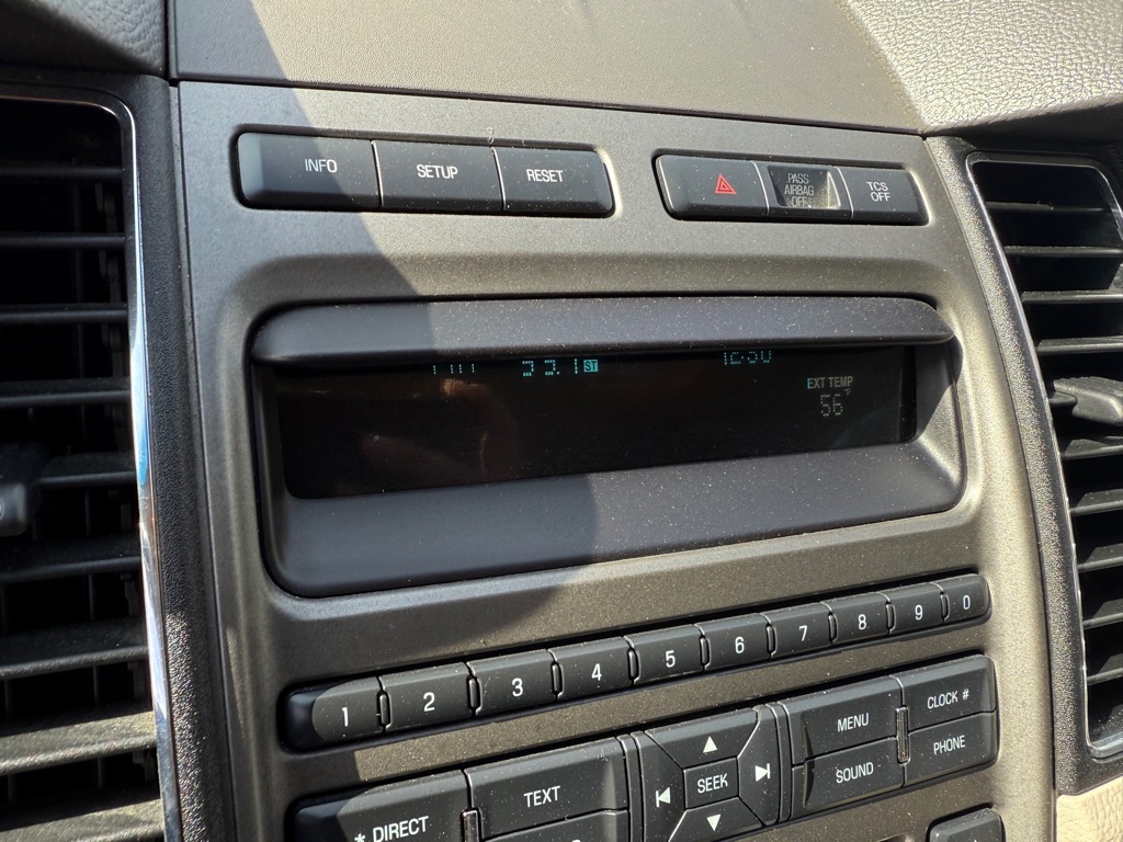 Photo 17 of this FORD TAURUS
