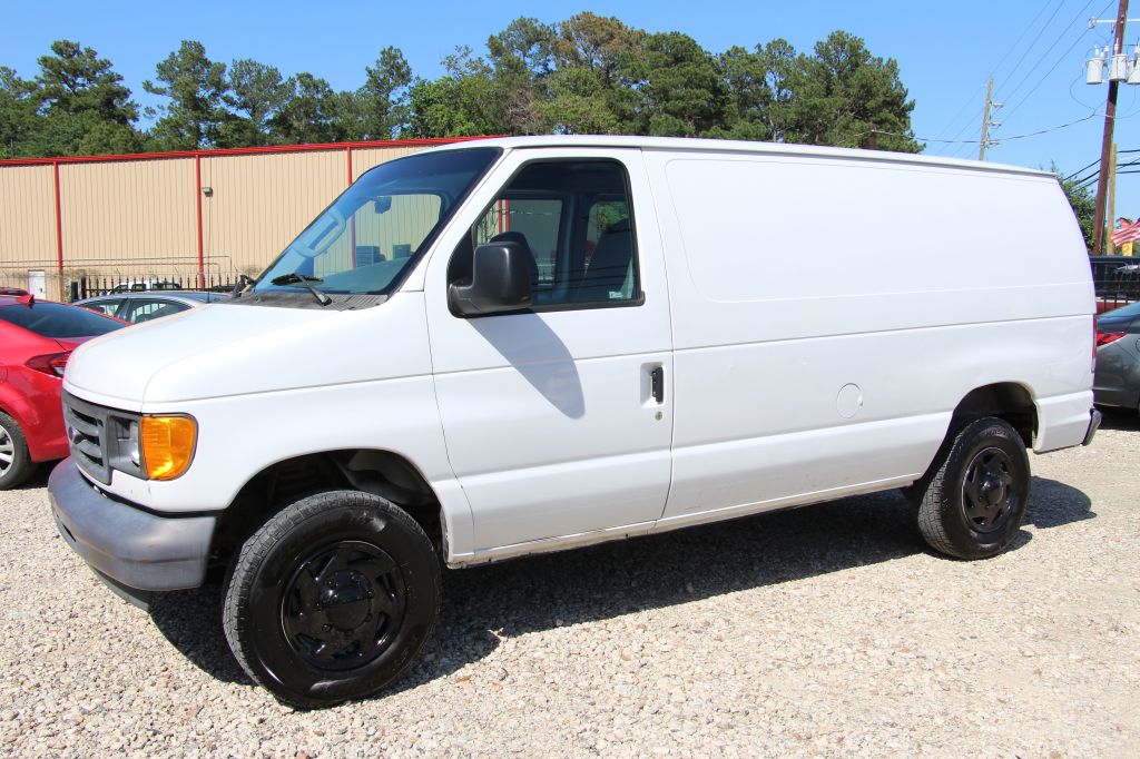 Photo 3 of this FORD ECONOLINE
