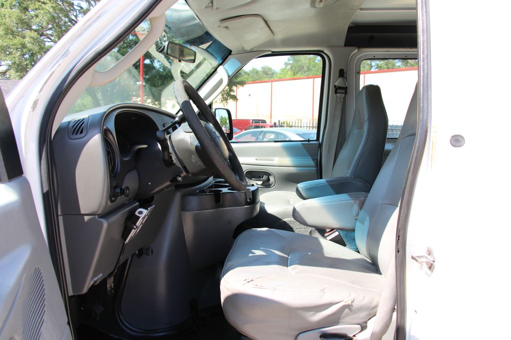 Photo 10 of this FORD ECONOLINE