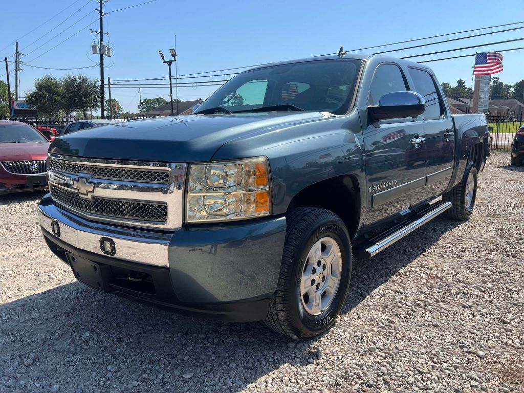 Photo 2 of this CHEVROLET SILVERADO 1500