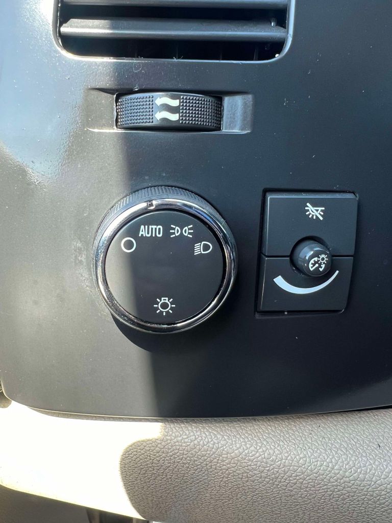 Photo 13 of this CHEVROLET SILVERADO 1500