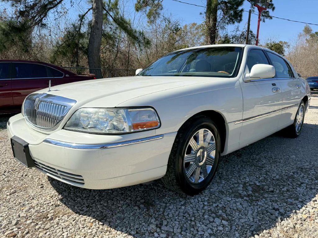 2004 LINCOLN TOWN CAR