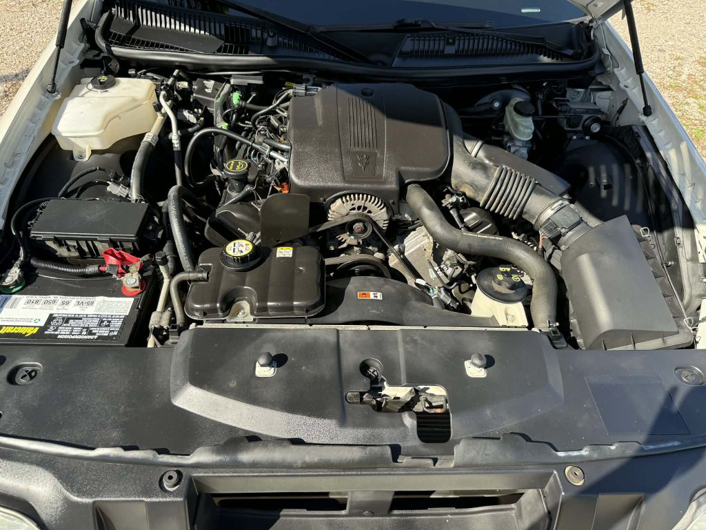 Photo 27 of this LINCOLN TOWN CAR