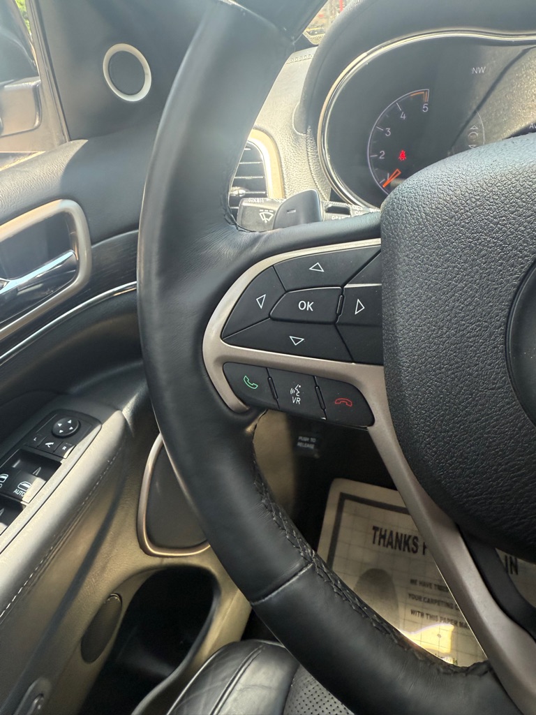 Photo 15 of this JEEP GRAND CHEROKEE