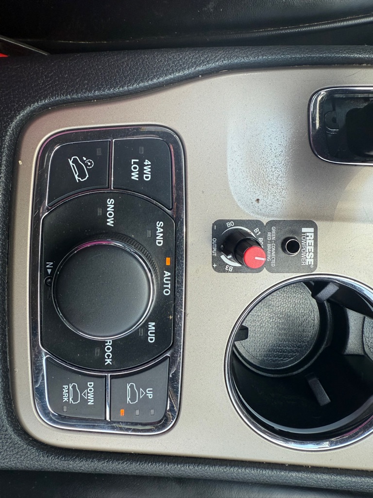 Photo 35 of this JEEP GRAND CHEROKEE