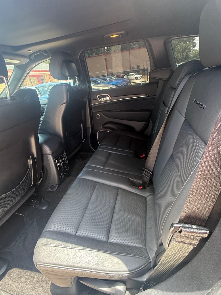 Photo 25 of this JEEP GRAND CHEROKEE