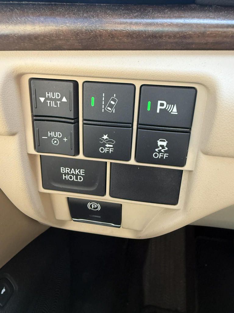 Photo 36 of this ACURA RDX