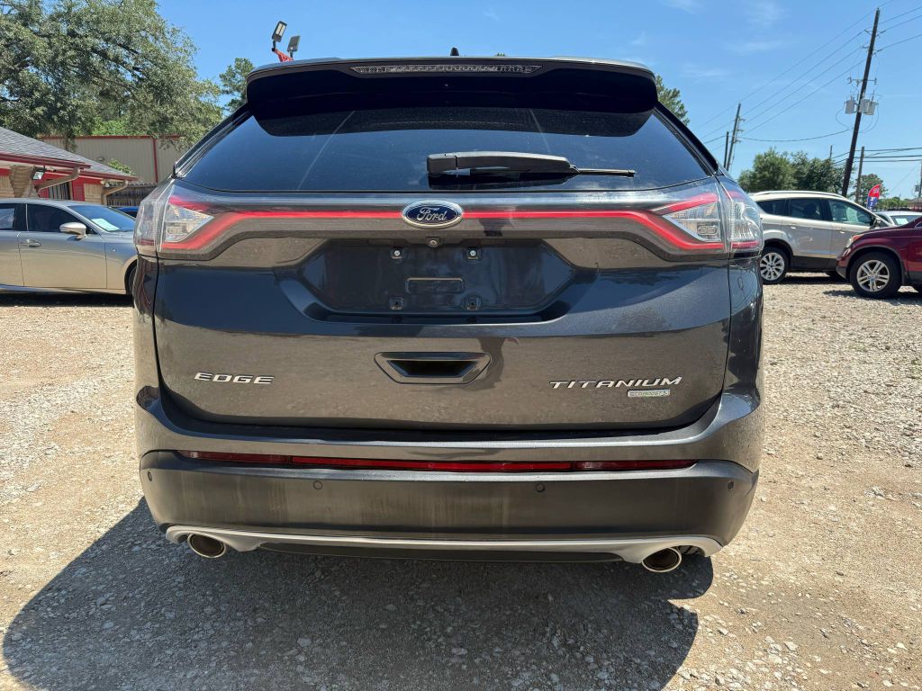 Photo 6 of this FORD EDGE