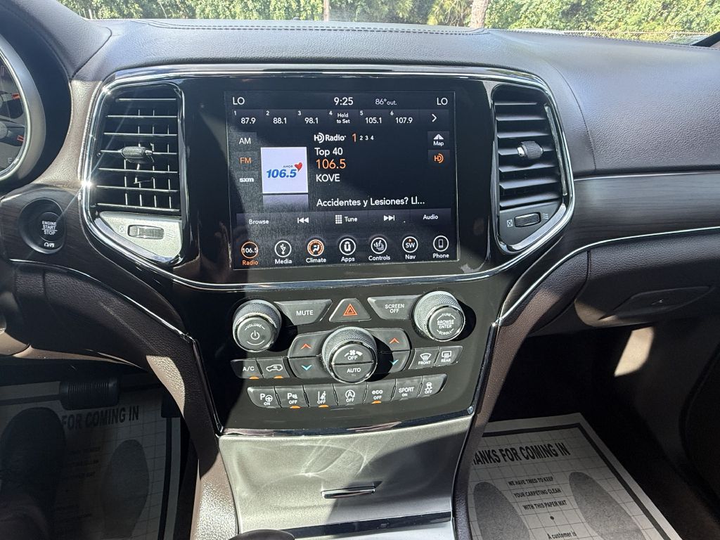 Photo 19 of this JEEP GRAND CHEROKEE