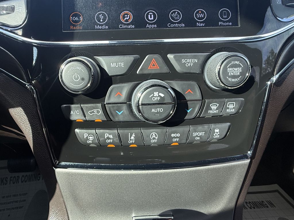 Photo 21 of this JEEP GRAND CHEROKEE