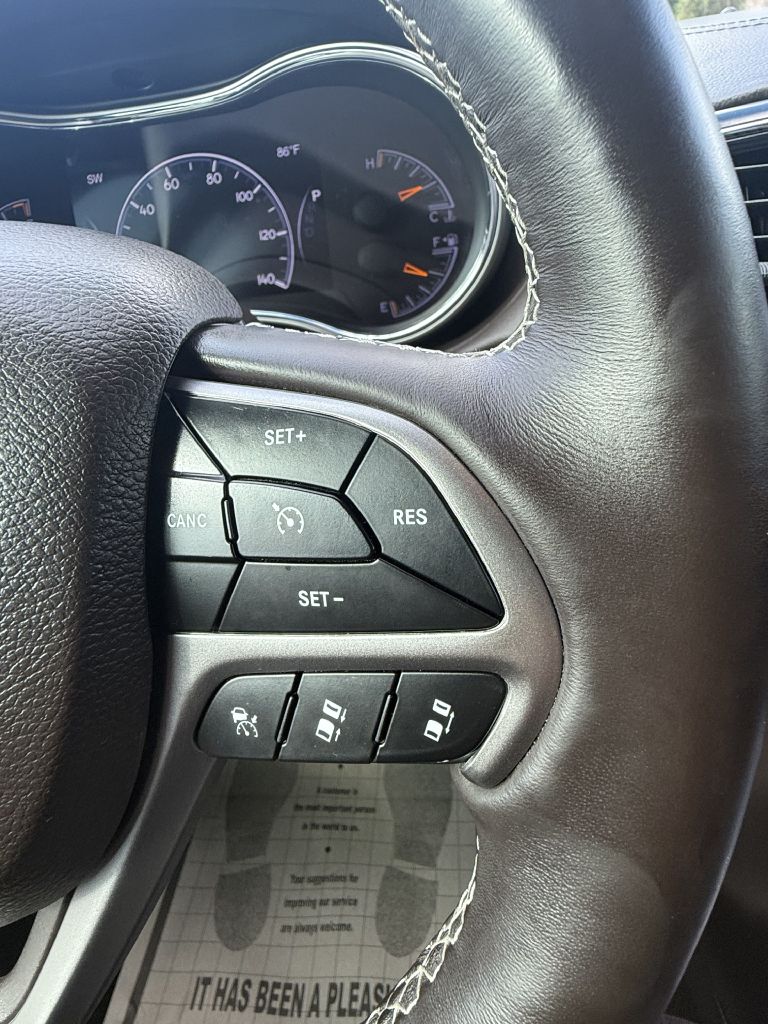 Photo 16 of this JEEP GRAND CHEROKEE