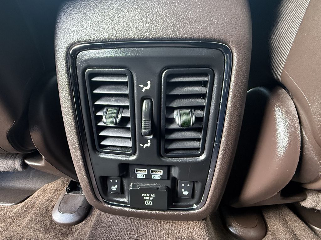 Photo 29 of this JEEP GRAND CHEROKEE