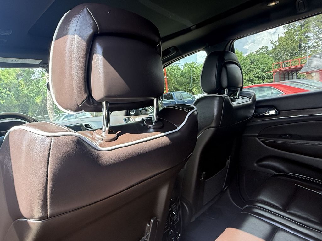 Photo 27 of this JEEP GRAND CHEROKEE