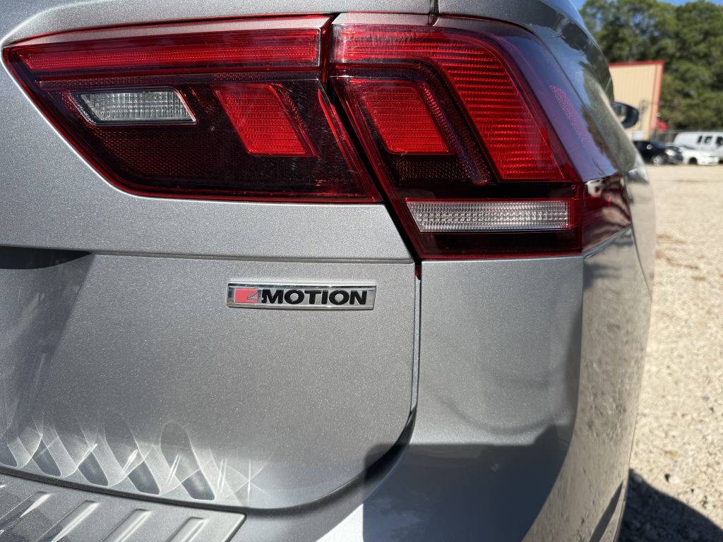 Photo 11 of this VOLKSWAGEN TIGUAN