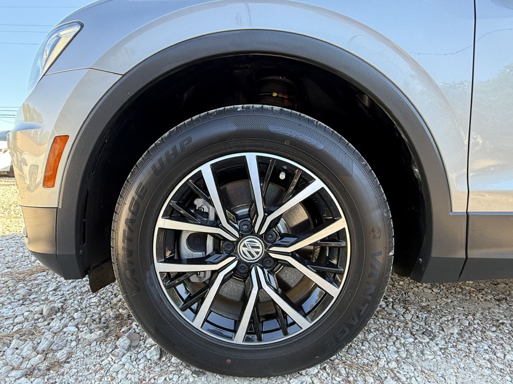 Photo 45 of this VOLKSWAGEN TIGUAN