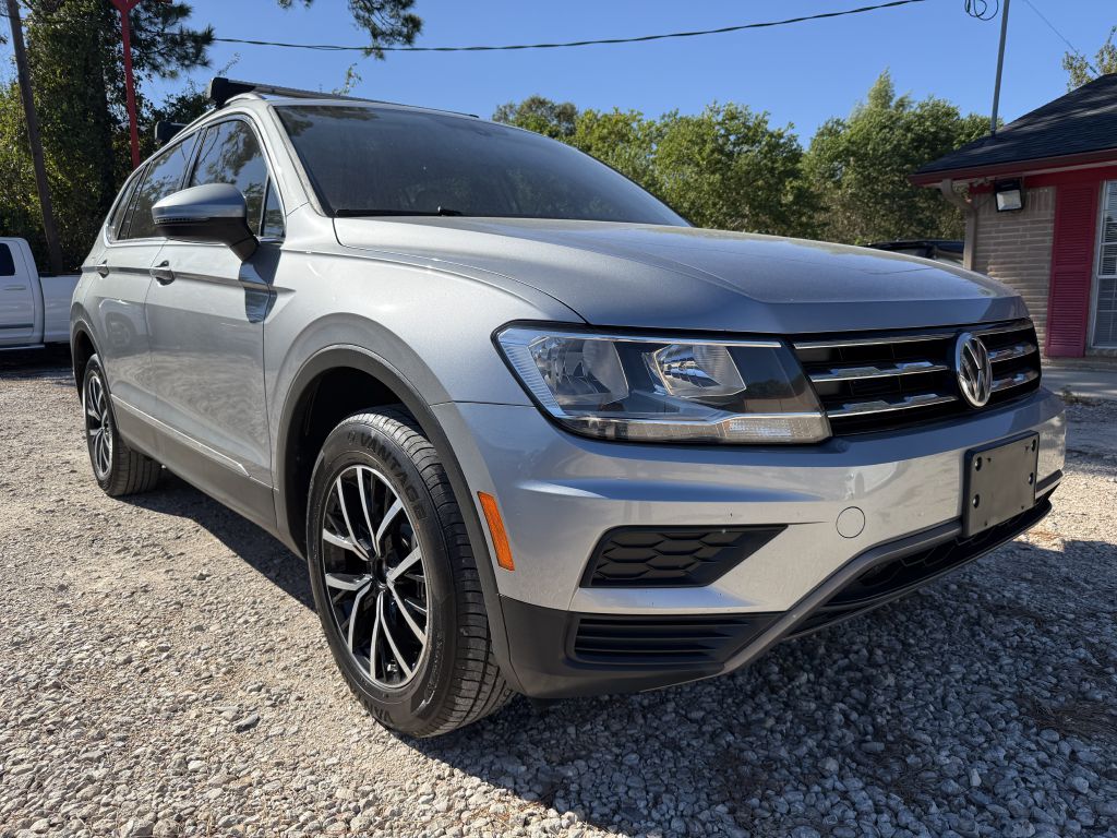 Photo 3 of this VOLKSWAGEN TIGUAN