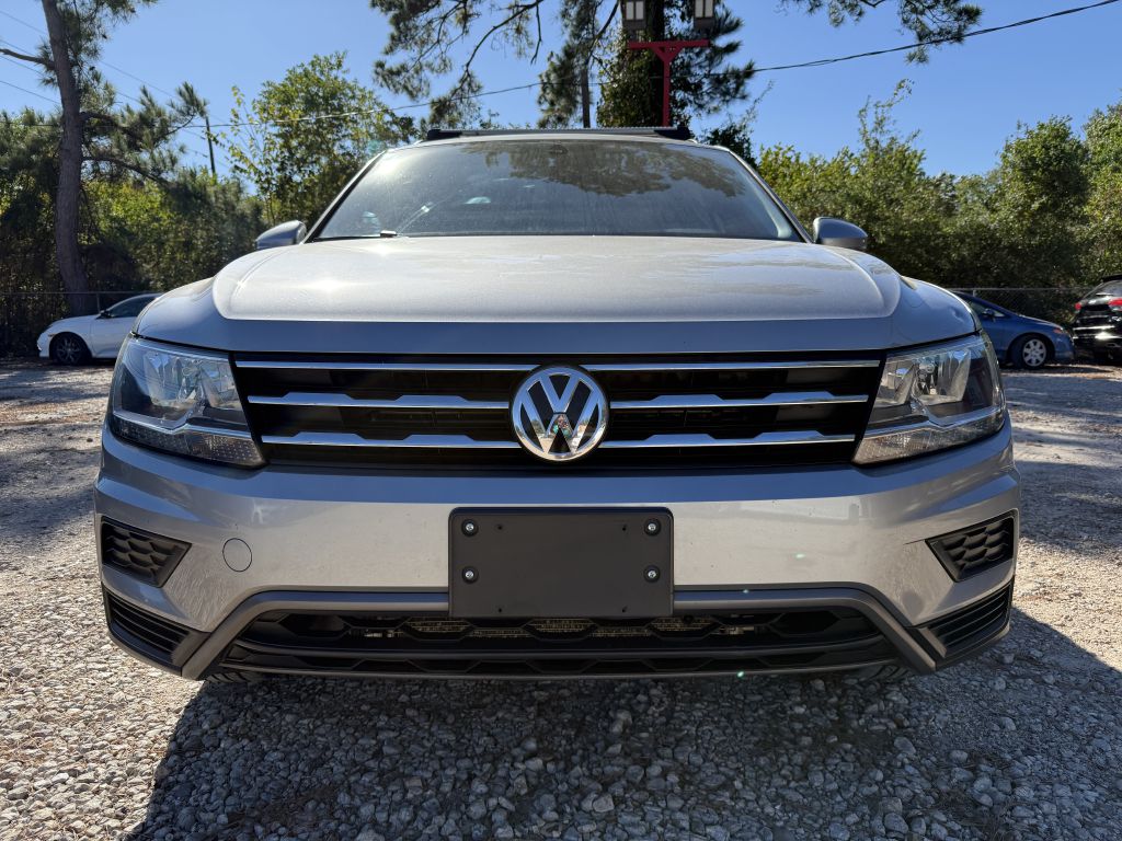 Photo 2 of this VOLKSWAGEN TIGUAN