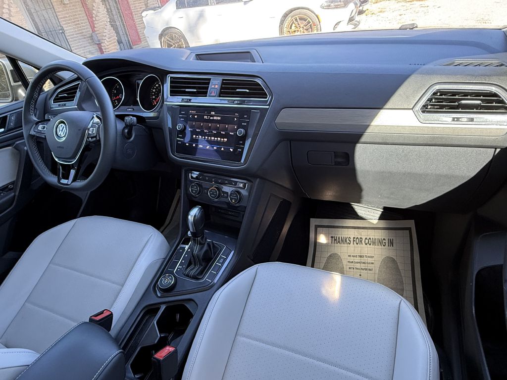 Photo 38 of this VOLKSWAGEN TIGUAN