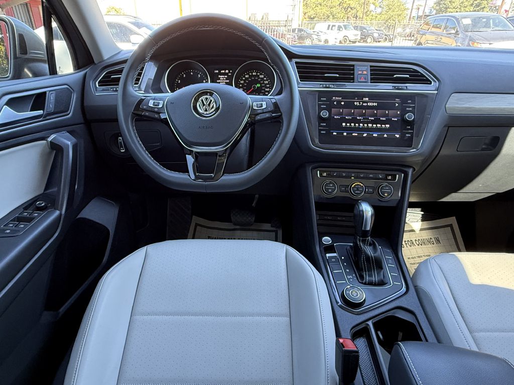 Photo 19 of this VOLKSWAGEN TIGUAN