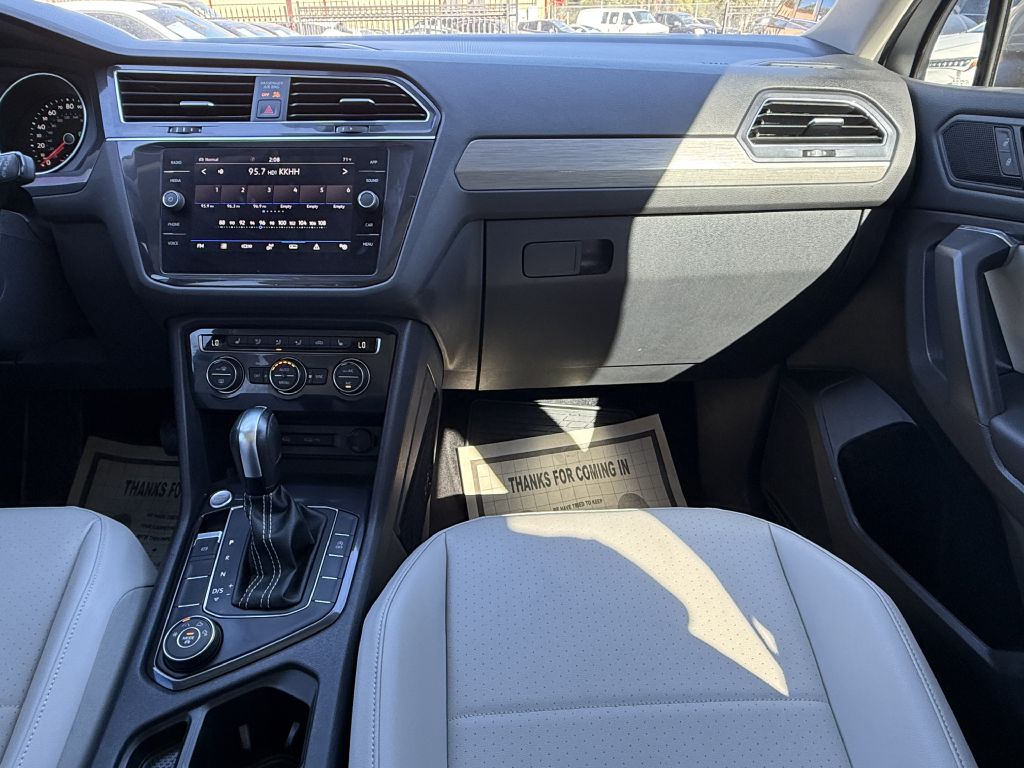 Photo 20 of this VOLKSWAGEN TIGUAN