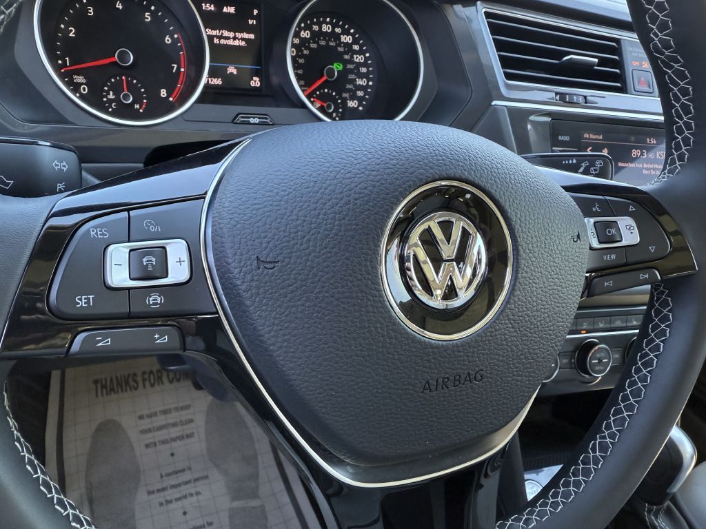 Photo 23 of this VOLKSWAGEN TIGUAN